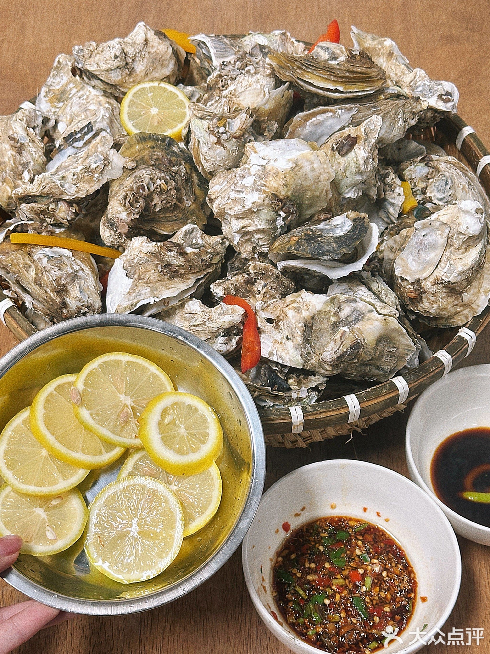 先生的蚝·鸡煲·烧烤(恒隆御景店)