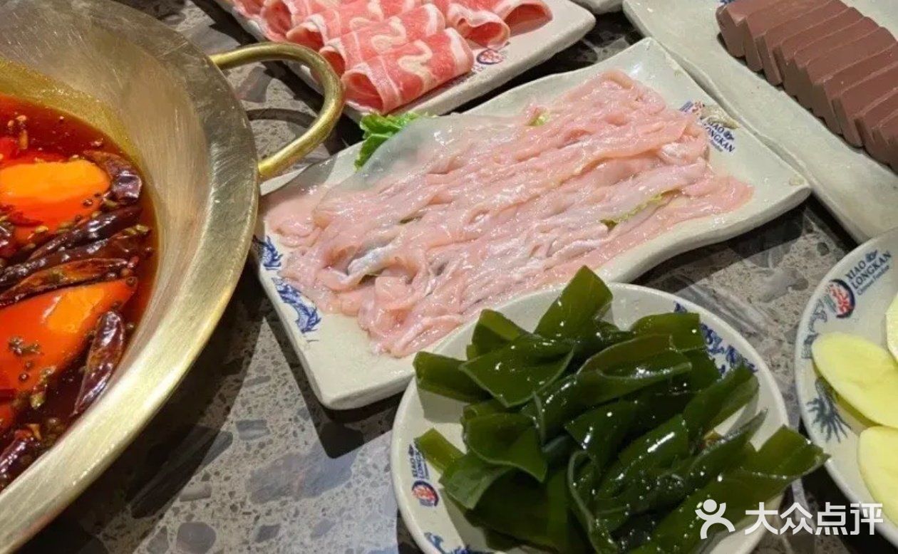 巴龙欢老火锅(环球春天广场店)