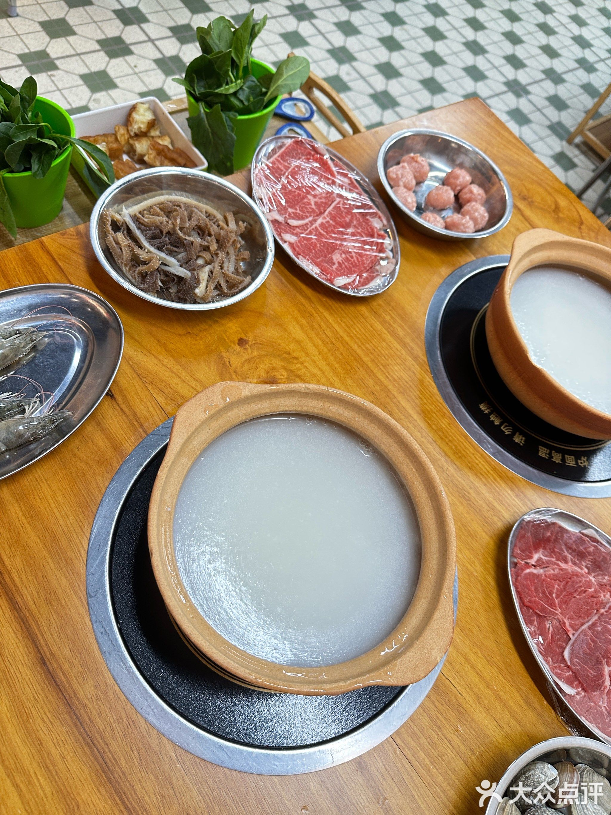 陈卜记顺德粥底火锅(国际华城店)