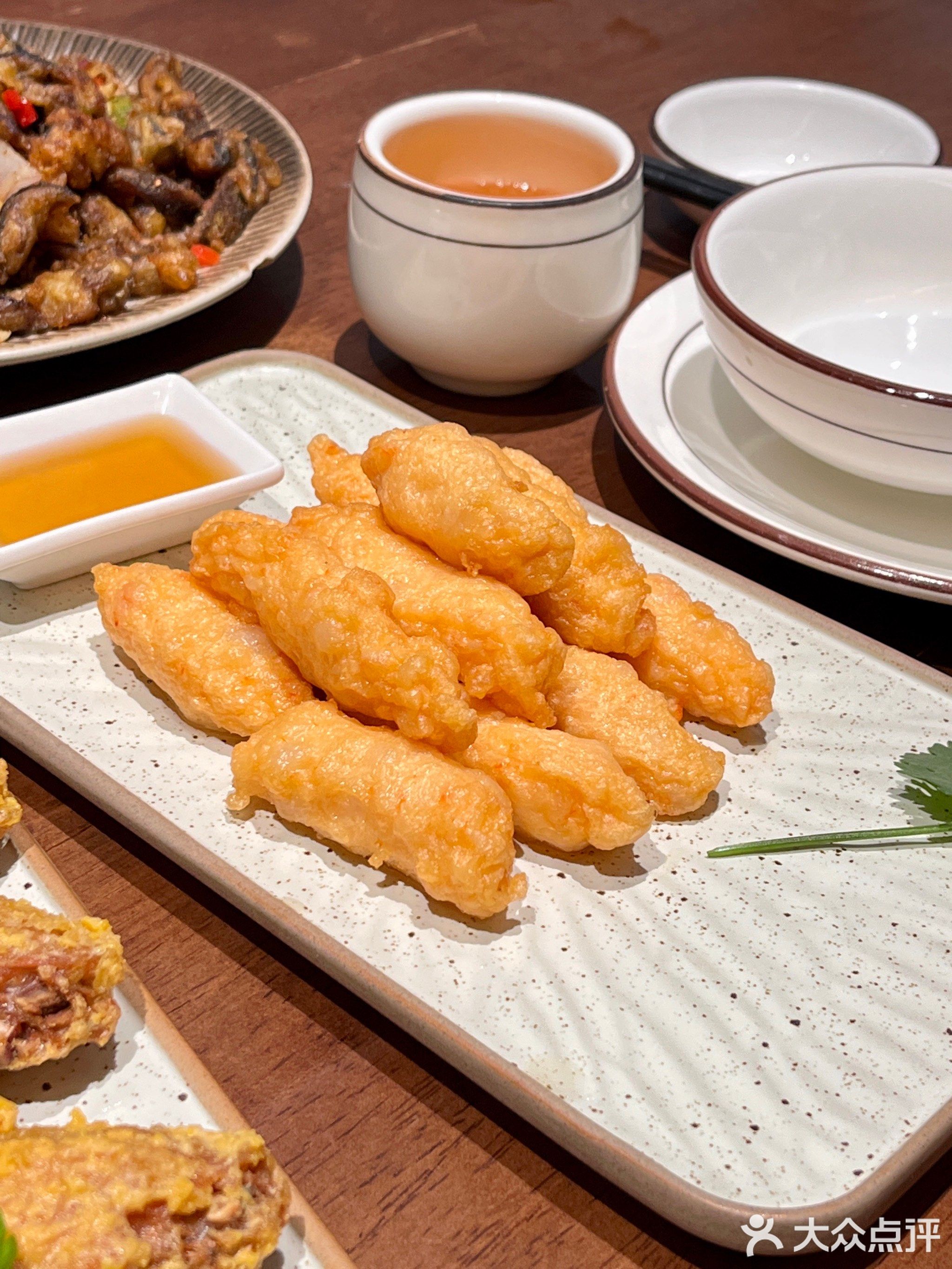 六禾记潮汕特色砂锅粥(千和园店)