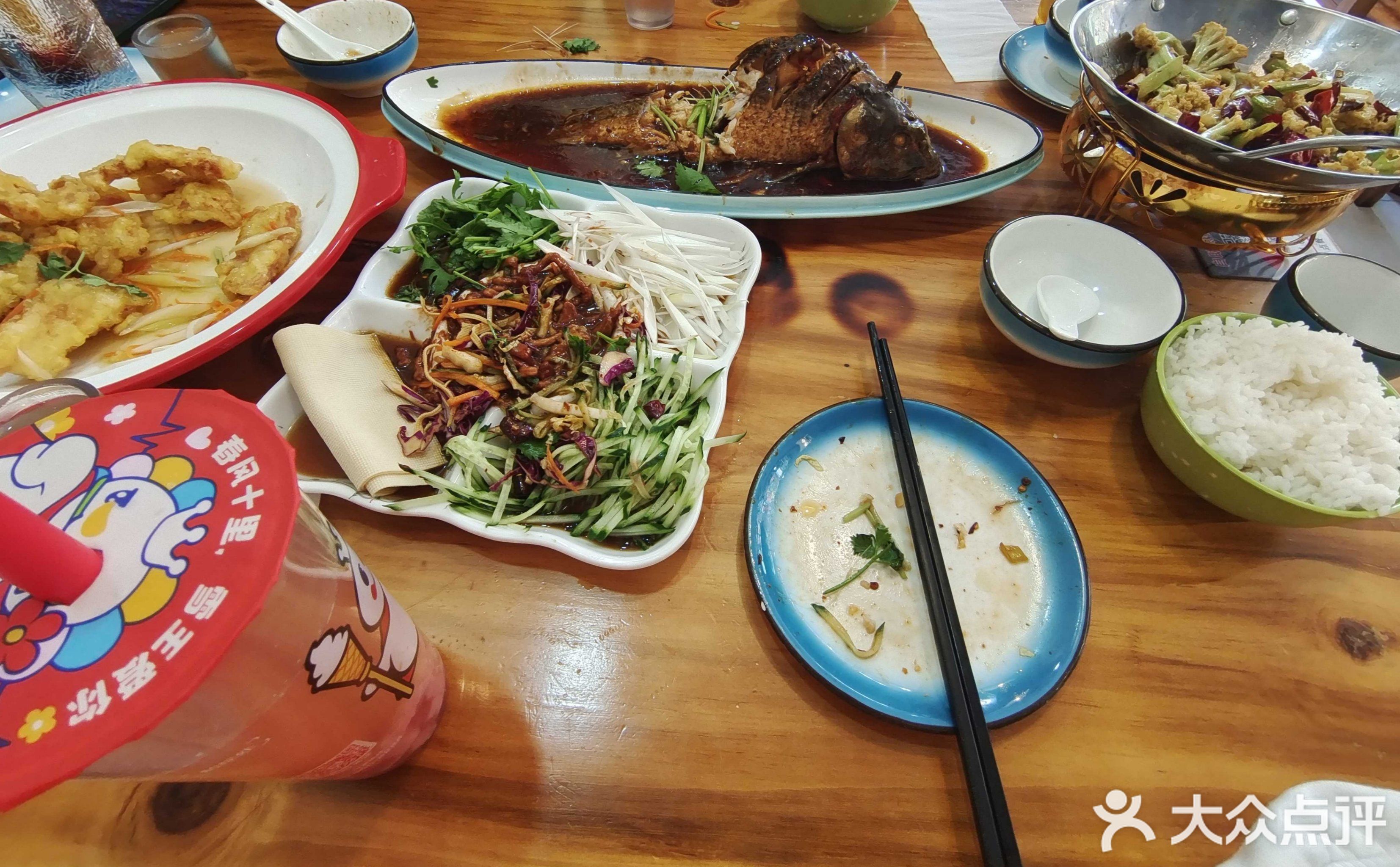 乡厨金手勺东北菜(东长庄园店)