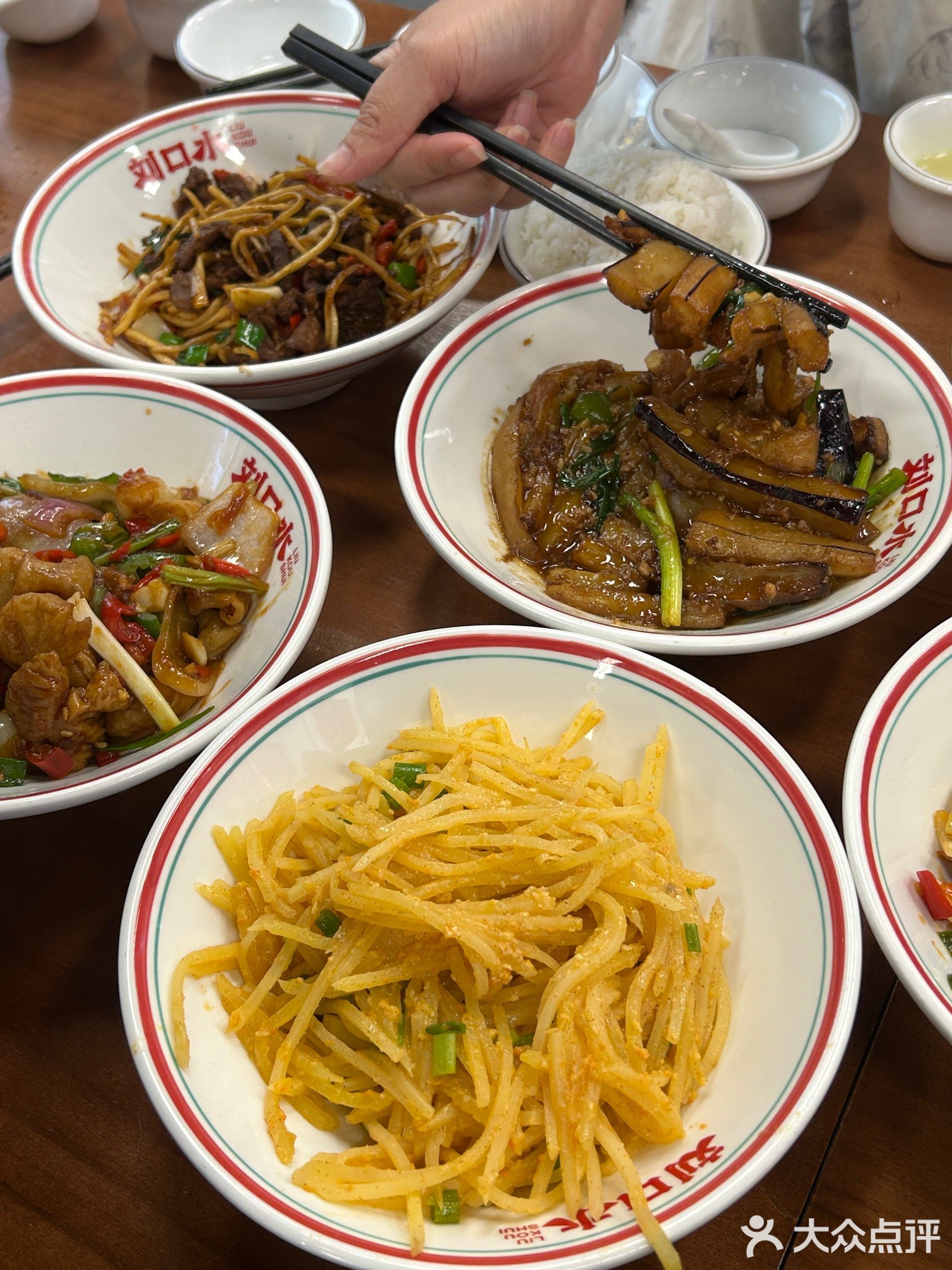 刘口水现炒下饭菜·正宗柠檬鸭(荣基广场海景路店)