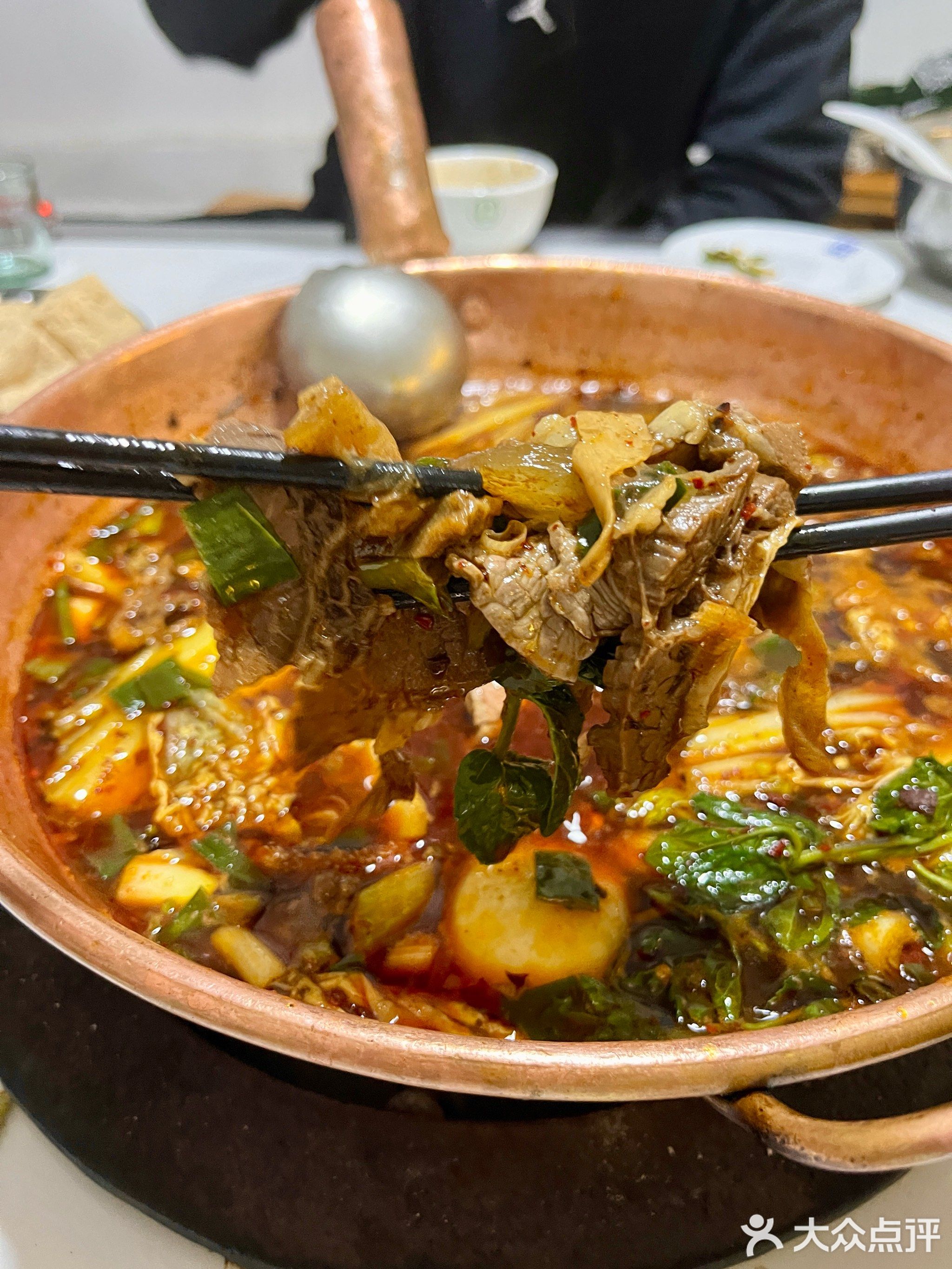 邻里铜瓢清真牛肉店