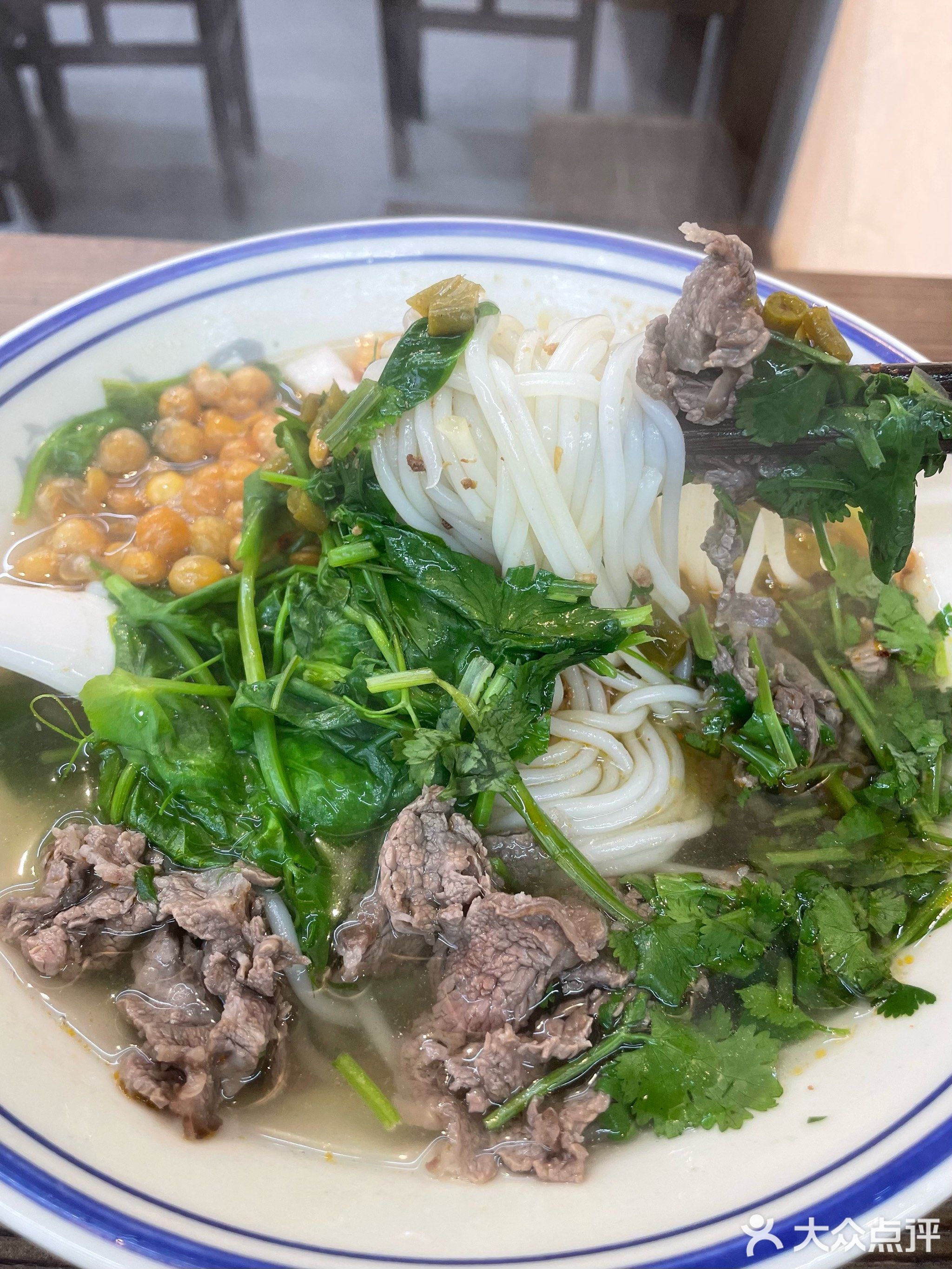 宽窄巷子鲜牛肉火锅(台儿庄店)