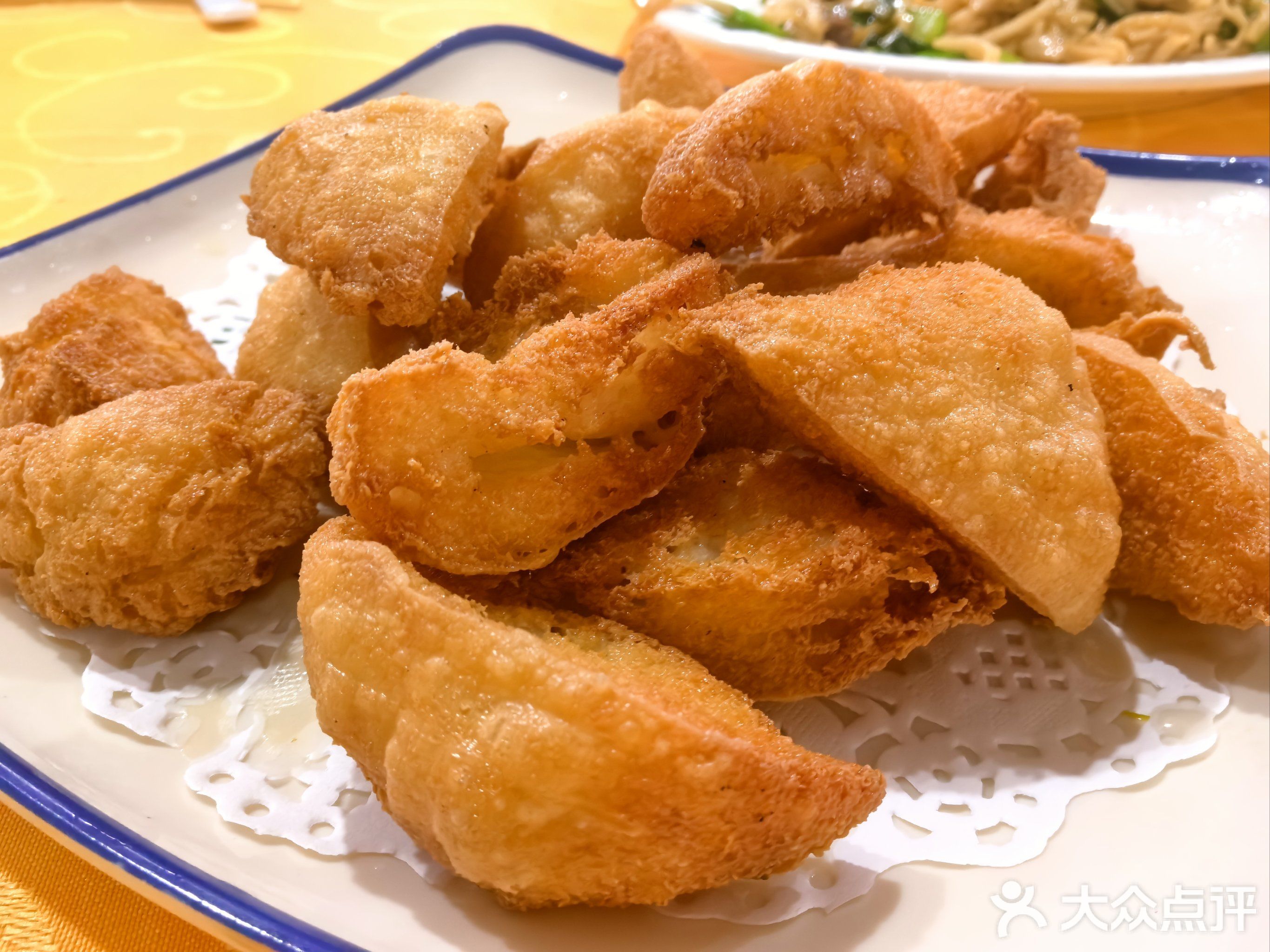 三记潮汕大排档砂锅粥