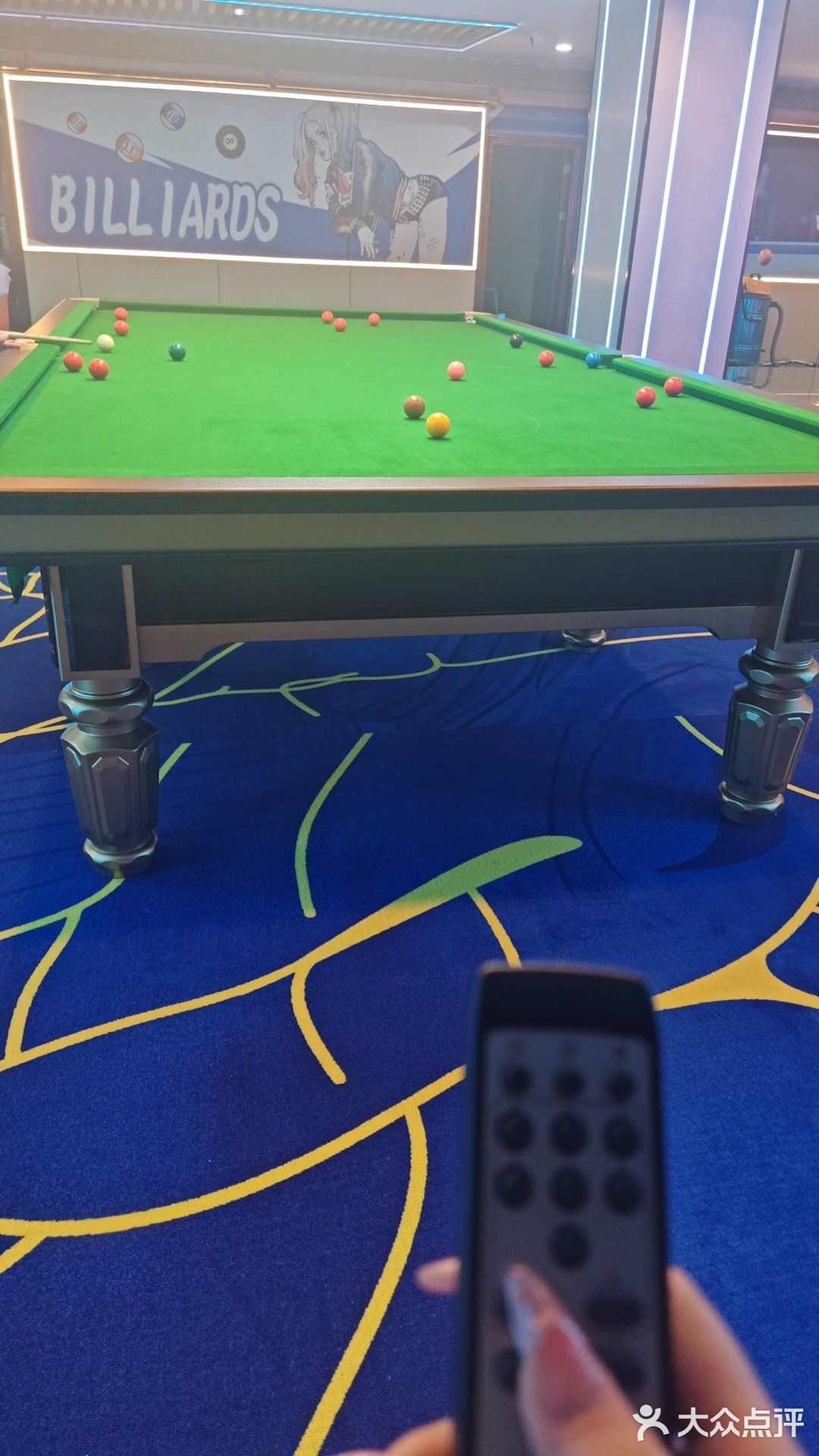 休闲桌球电玩室