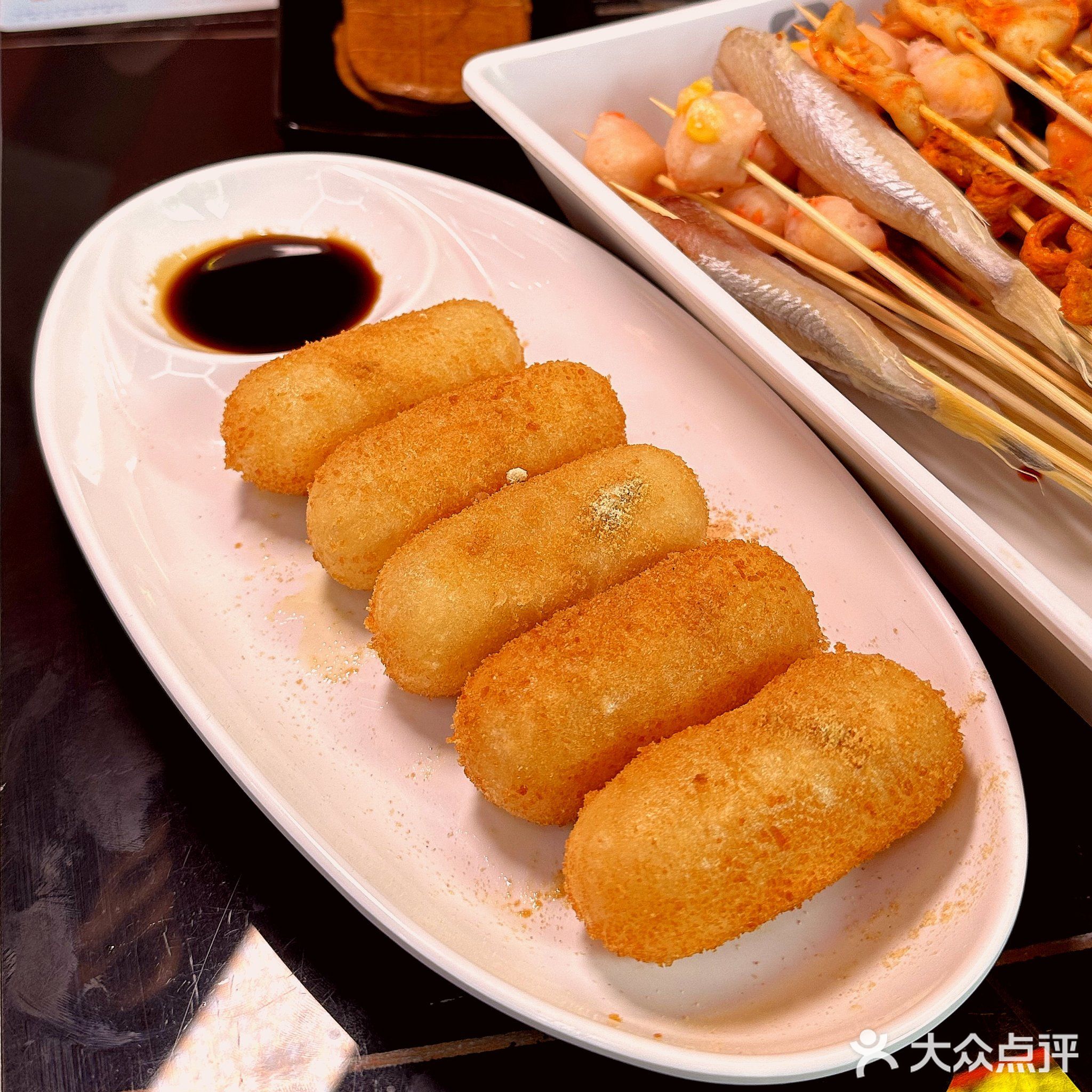 撸吧小串串串火锅(迎宾路中铁广场店)