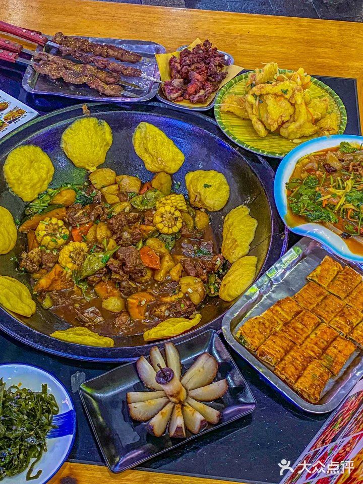 何记铁锅炖大鹅·精酿啤酒(明发店)