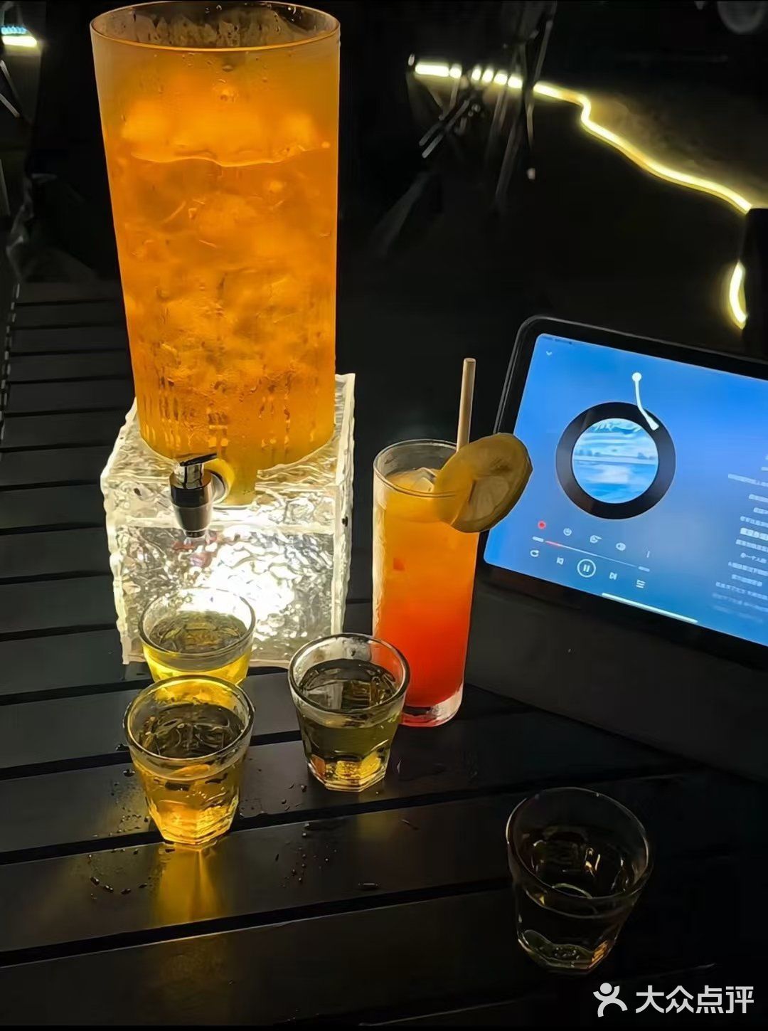 夏日运动中心