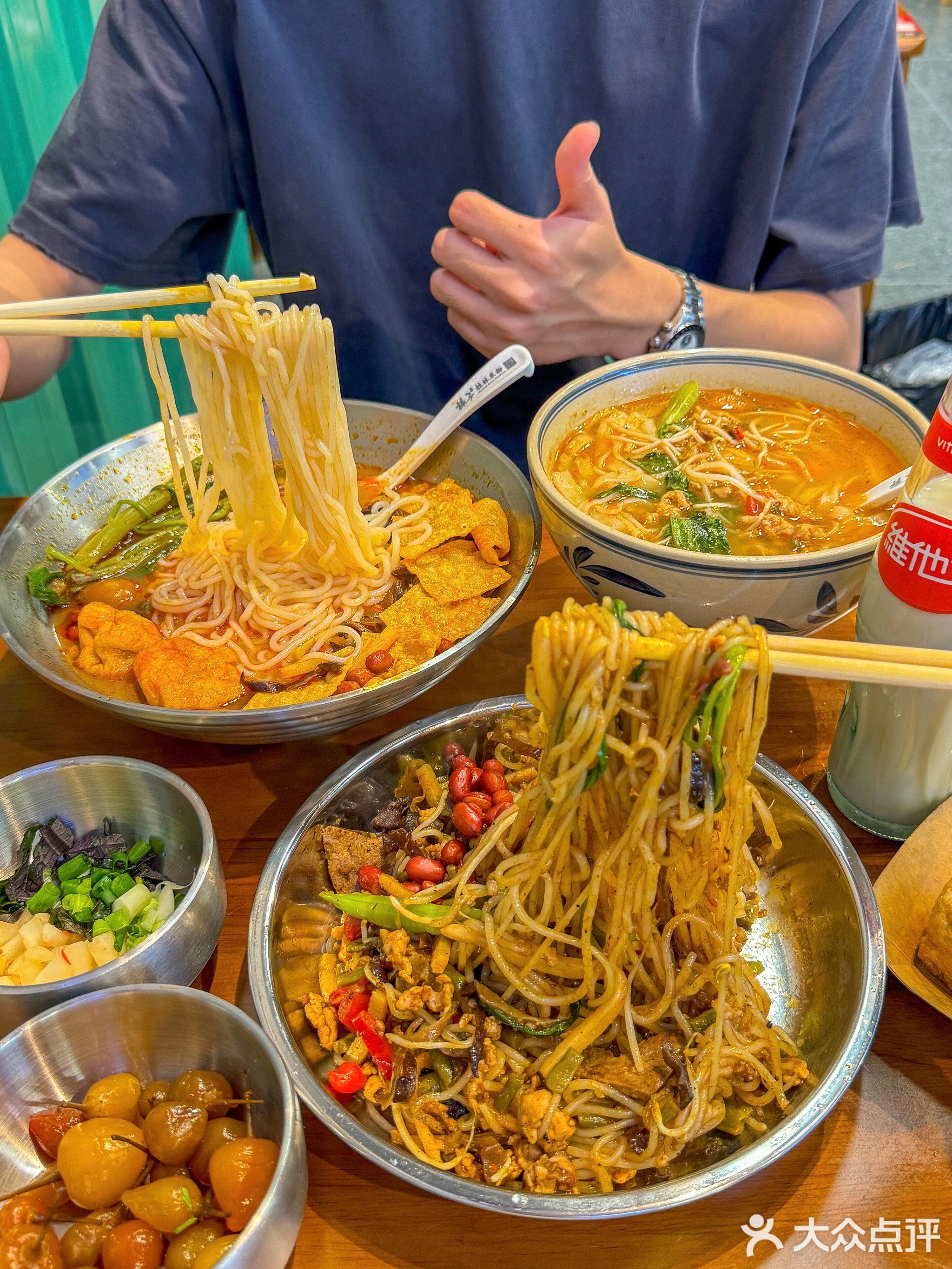 棒子棒广西米粉·小吃集市(茂名光华中路店)