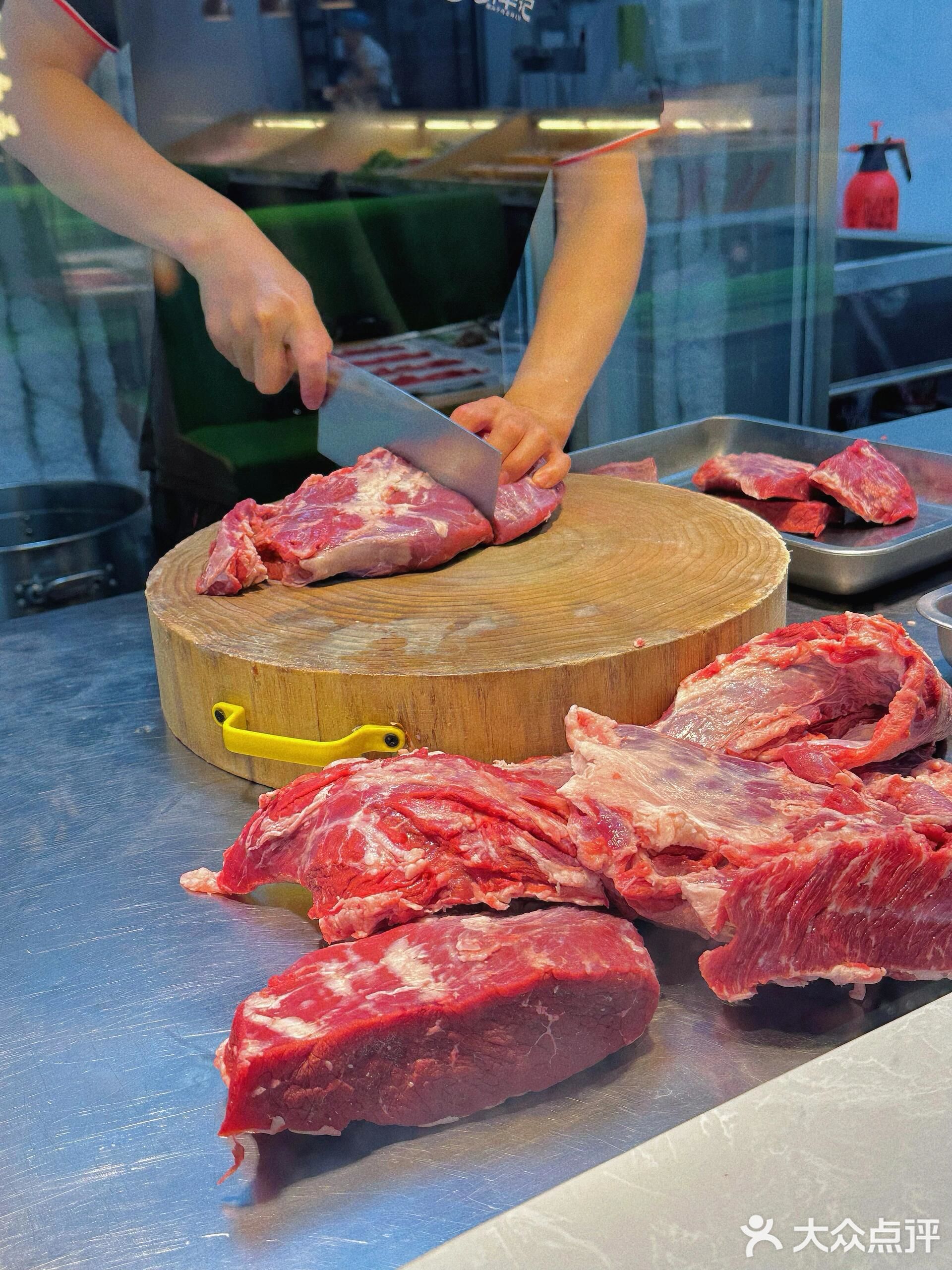 潮牛记鲜切牛肉自助火锅