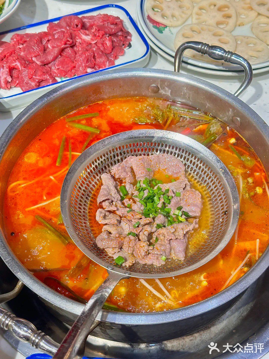 新黔味贵州酸汤牛排火锅