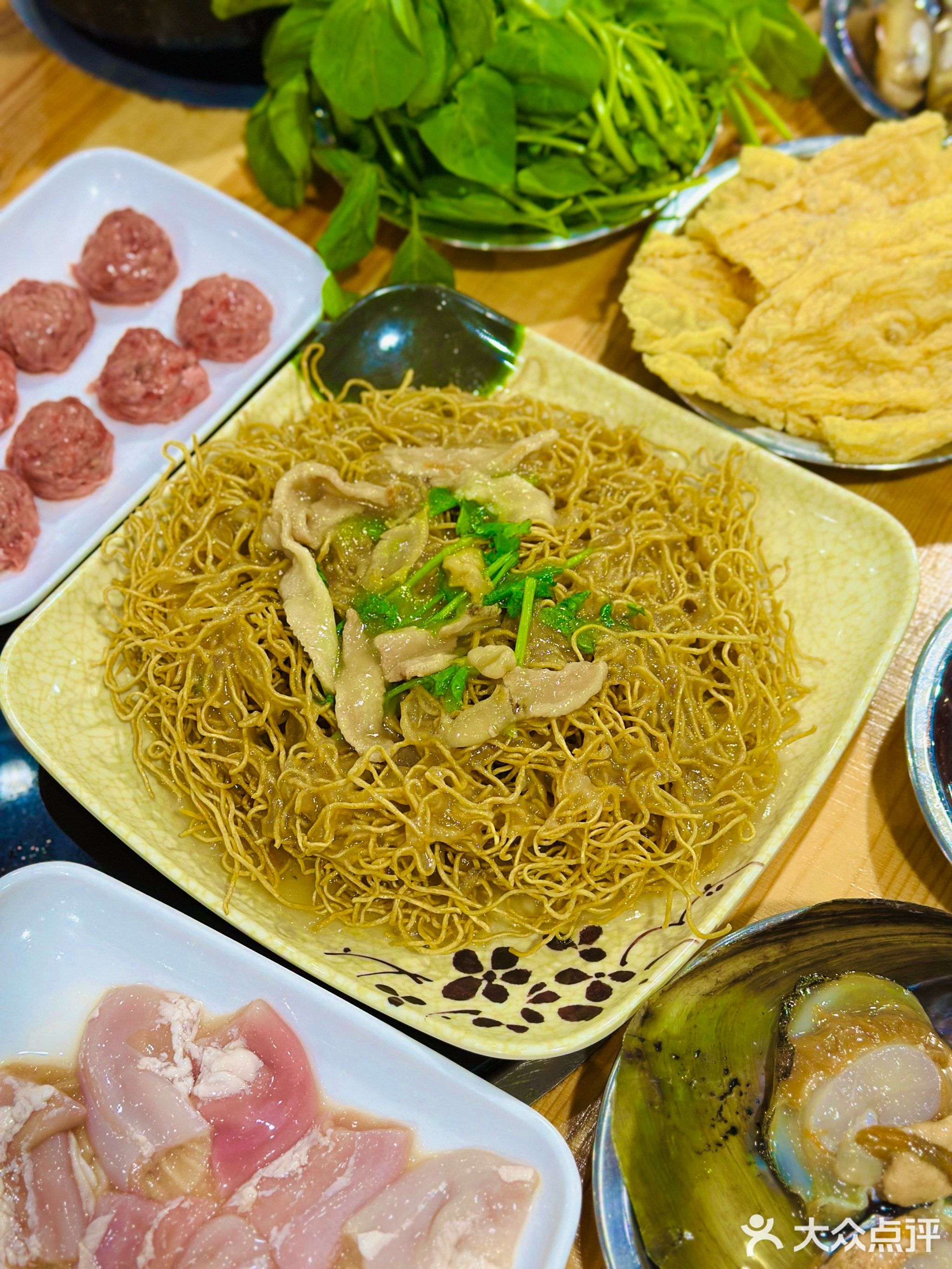 幸福海鲜煲仔粥