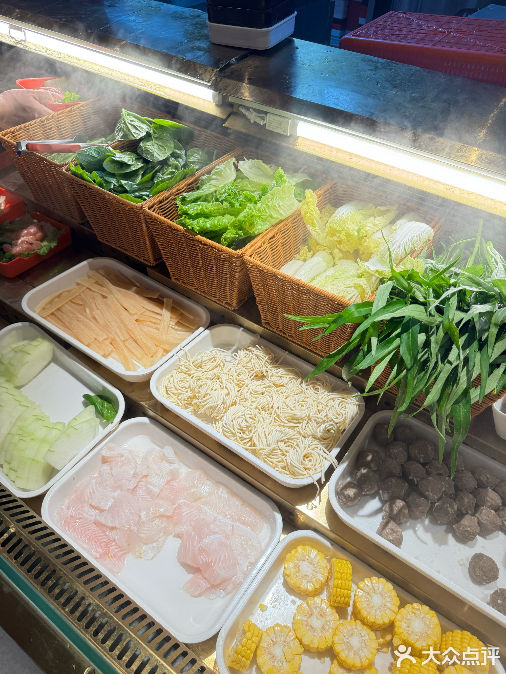 鲜牛汇潮汕牛肉自助火锅(钦州吾悦广场店)