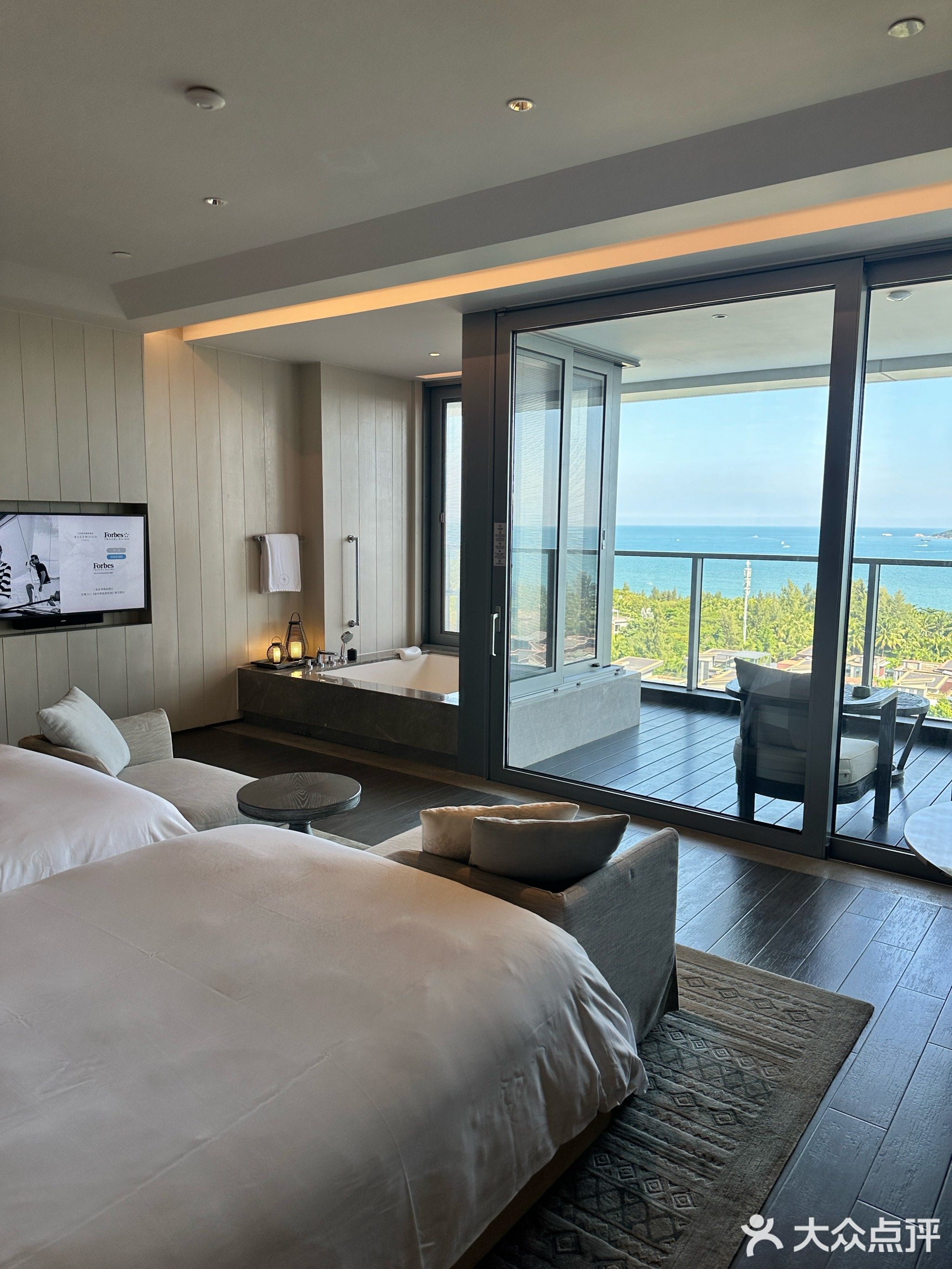 三亚保利瑰丽酒店游泳池