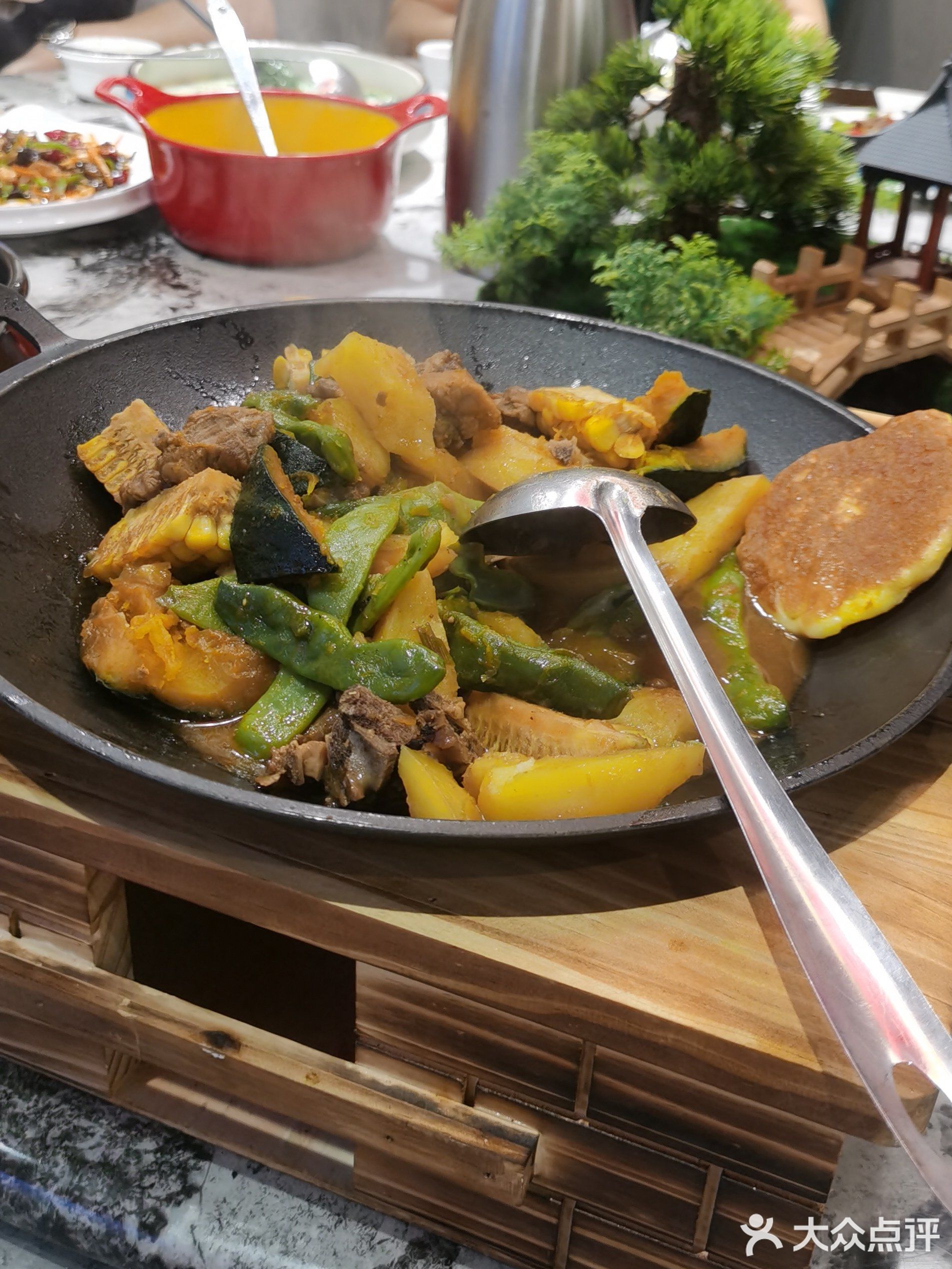 东北菜饺子馆(中交香颂花园店)