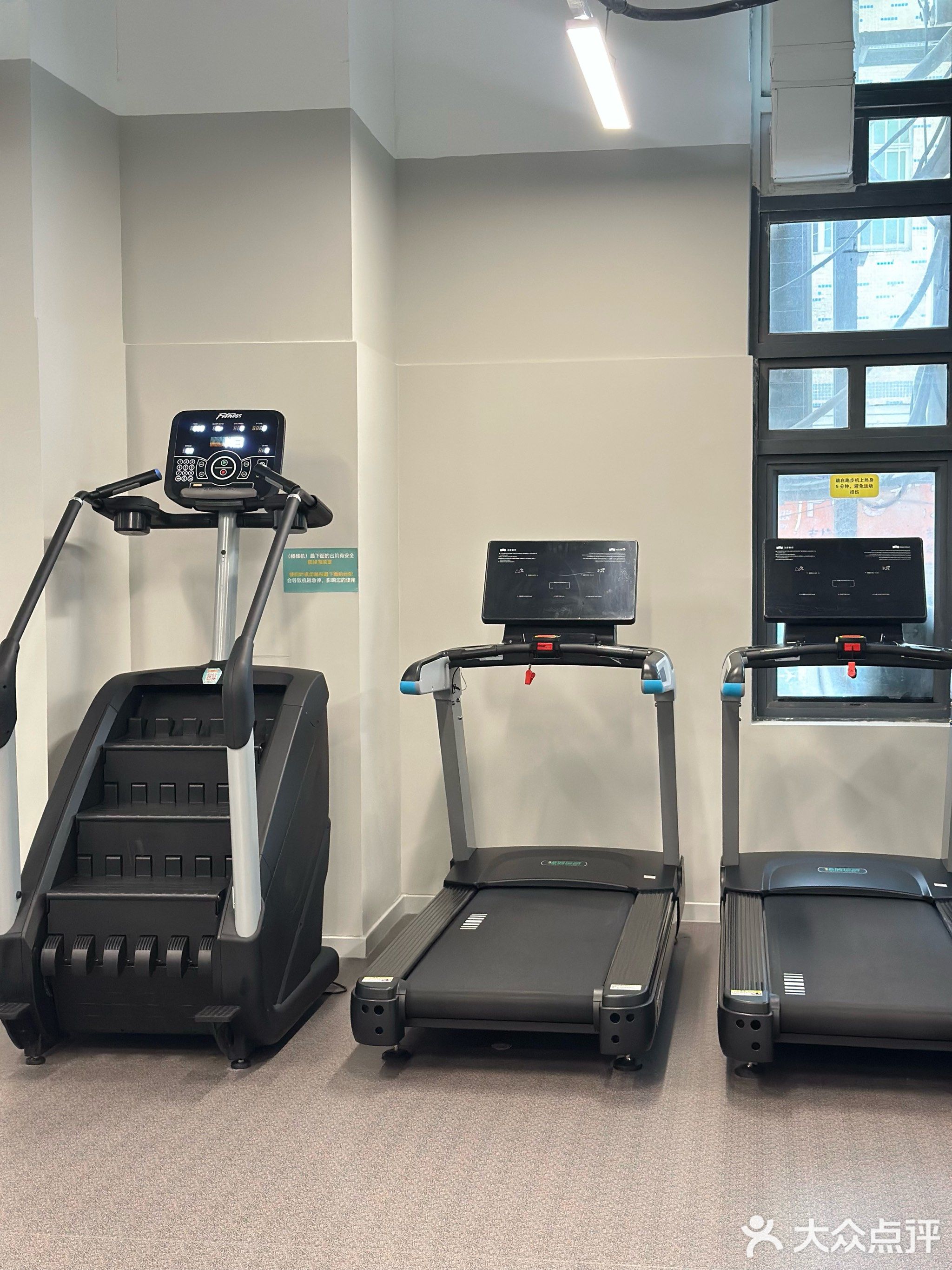 绝俏运动精品铁馆(罗瑞合南街店)