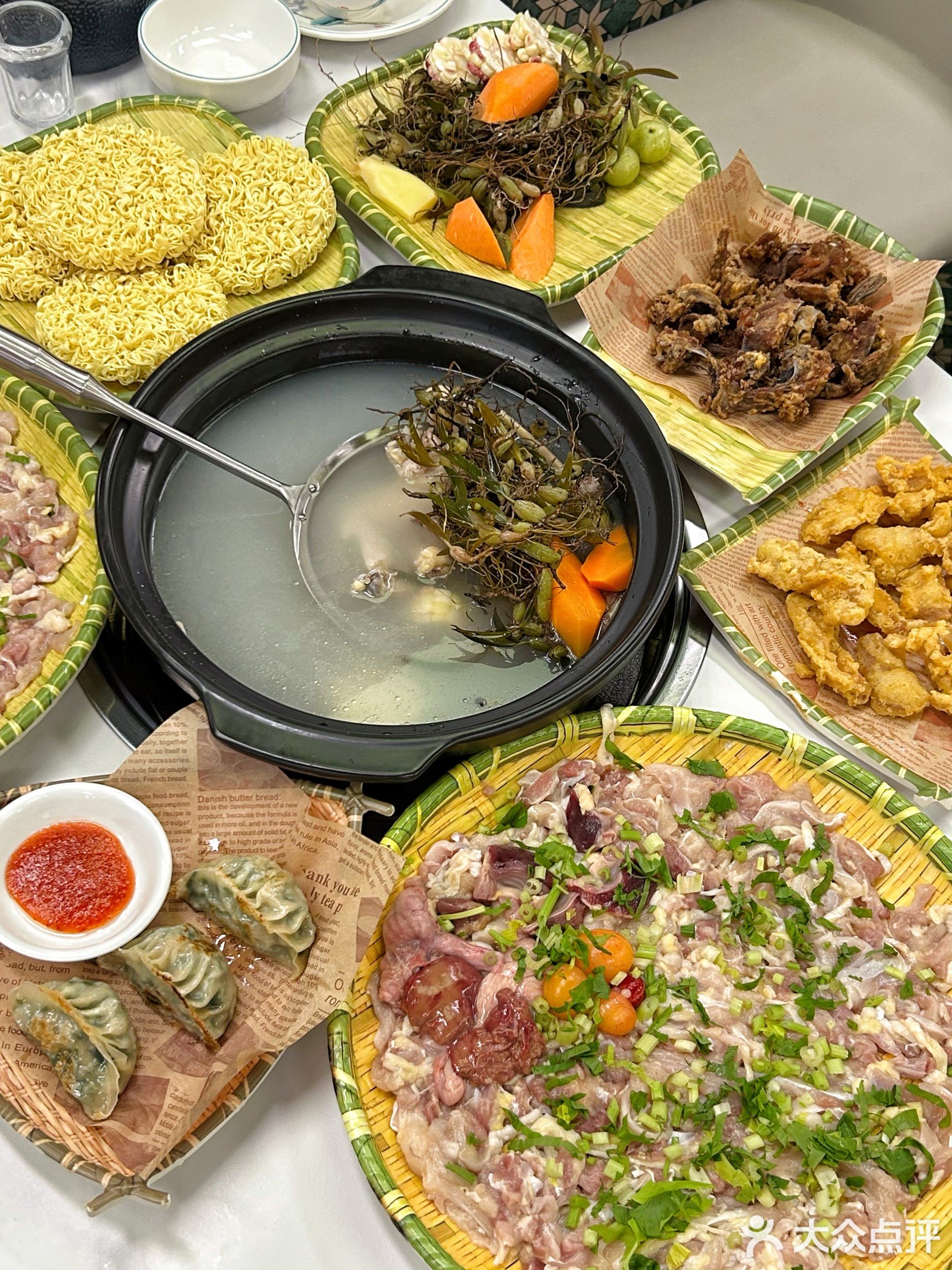 沙头创新鲜鸡煲·鲜切起片清远脆皮鸡(沙头店)