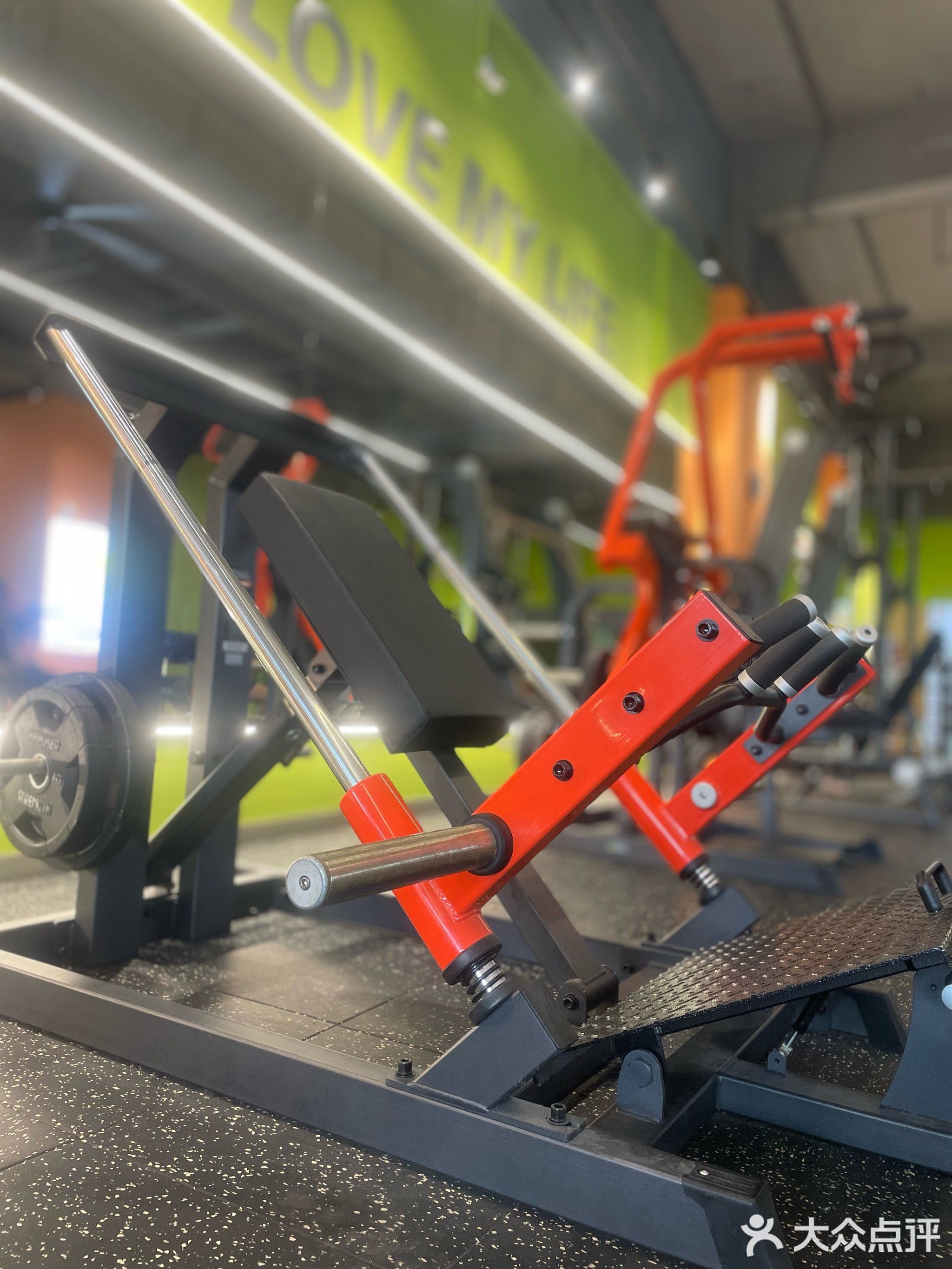 坚蛋24小时健身中心(德仲广场店)