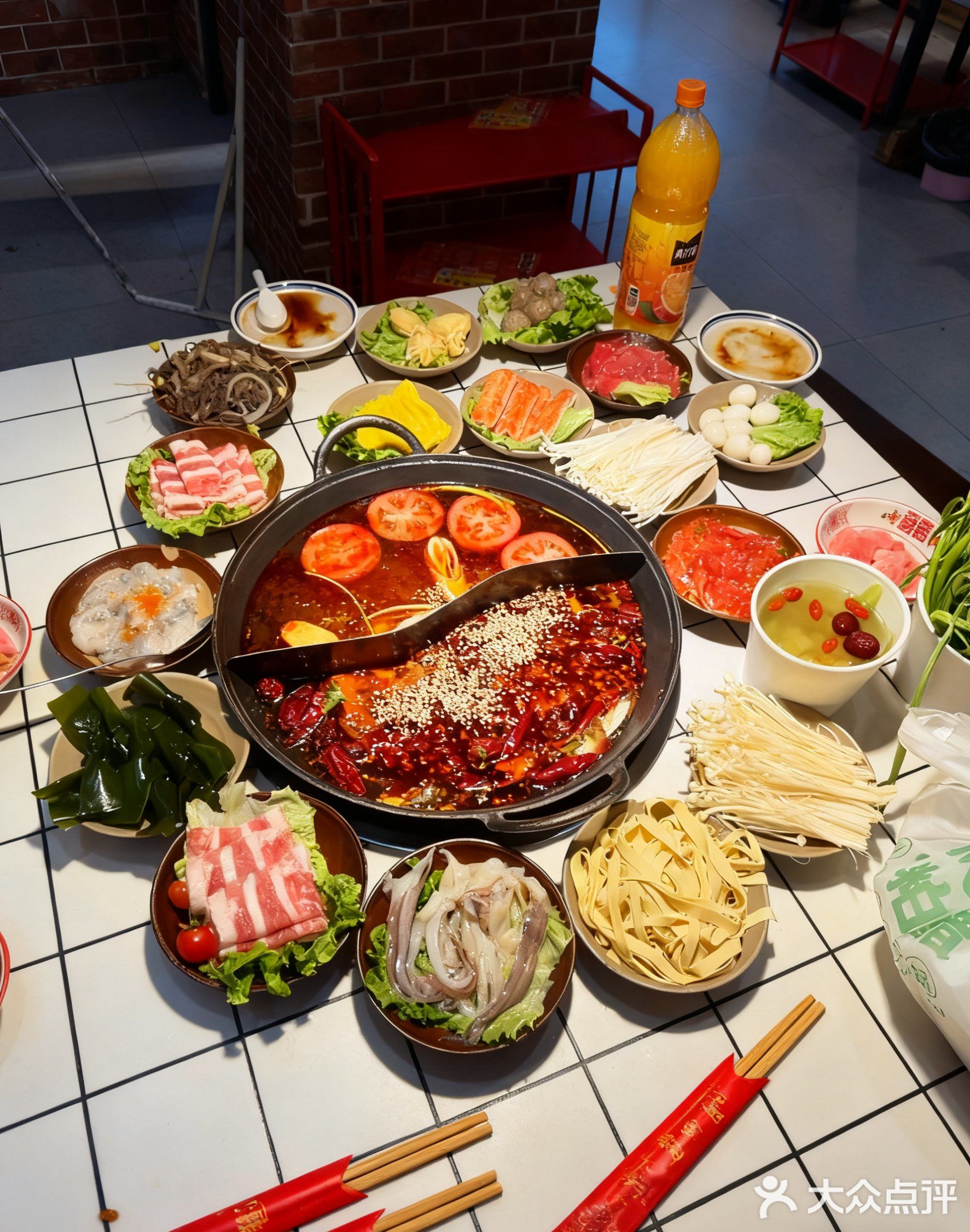 渝亮亮地摊火锅(商品街店)