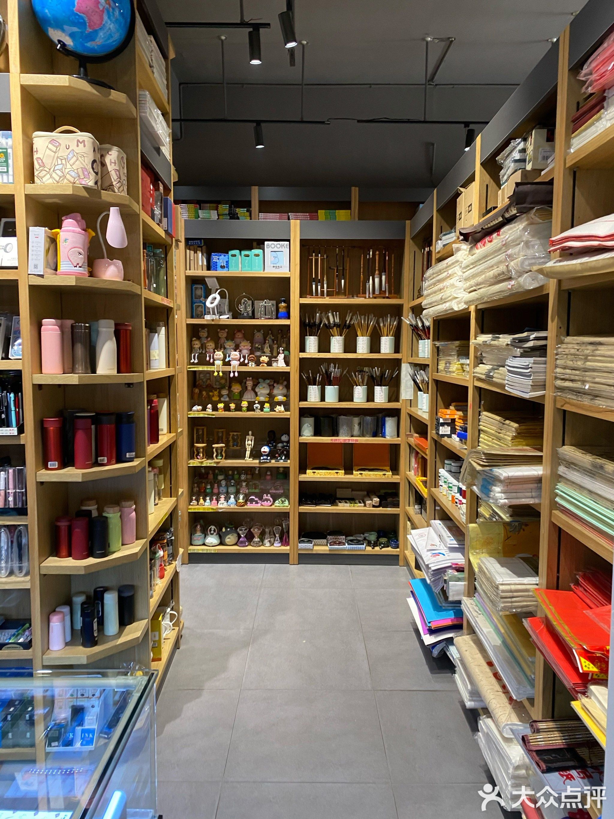 新景宏书社(锦溪桥店)