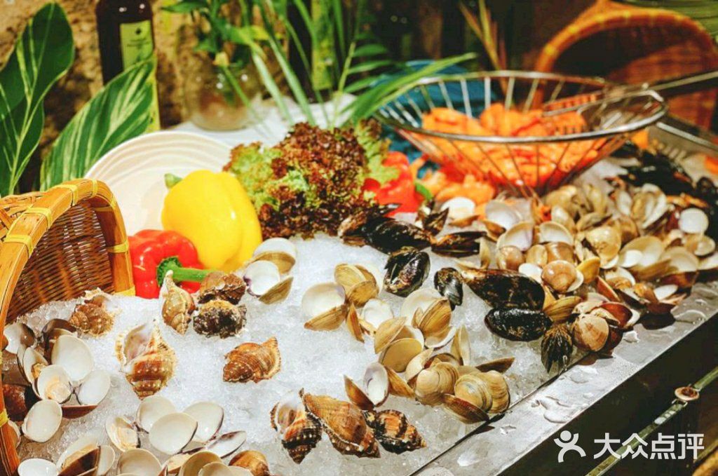 华邑酒店·鲜艳全日自助餐厅