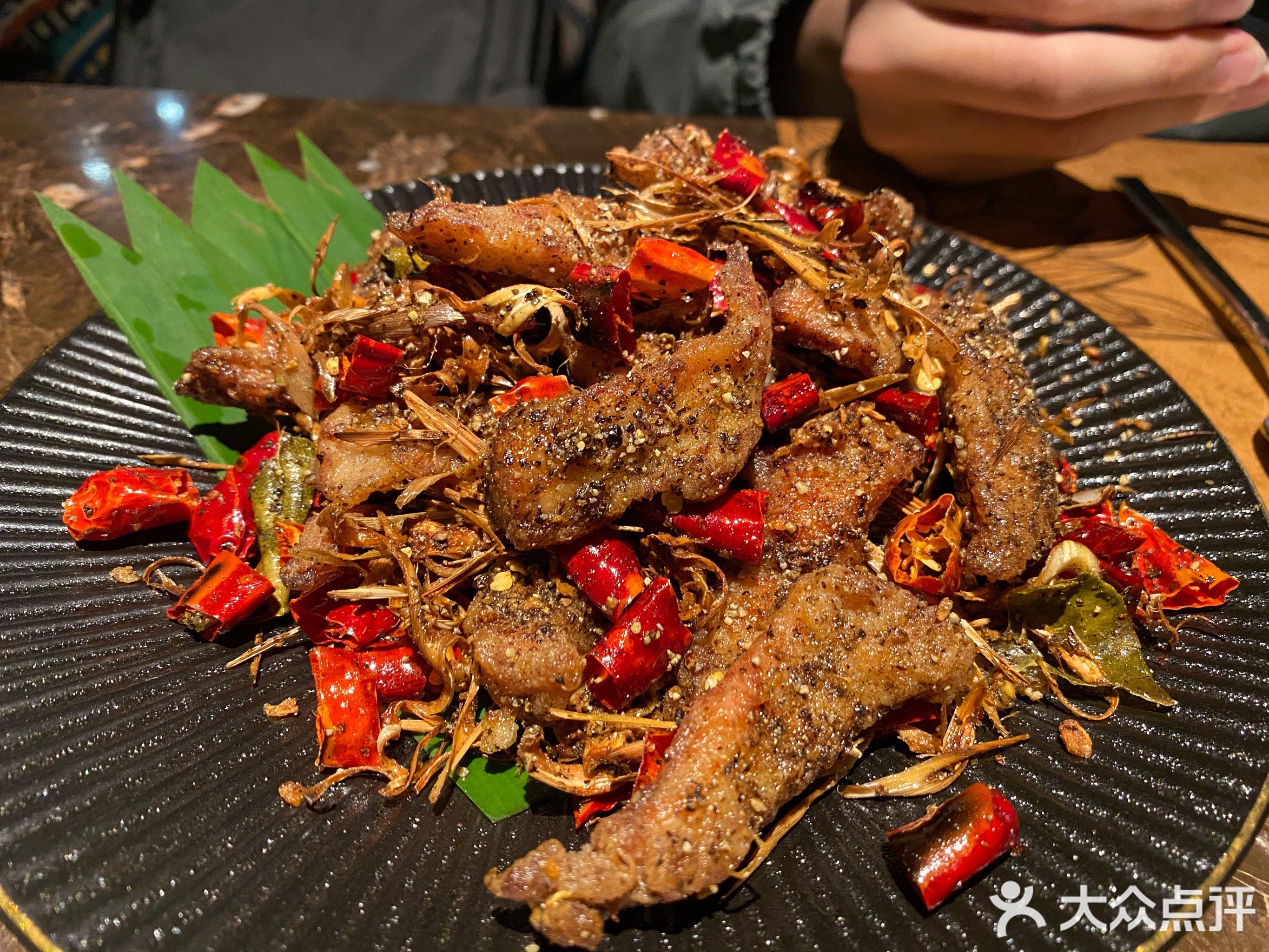 宇安泰料(龙湖天街黑金店)