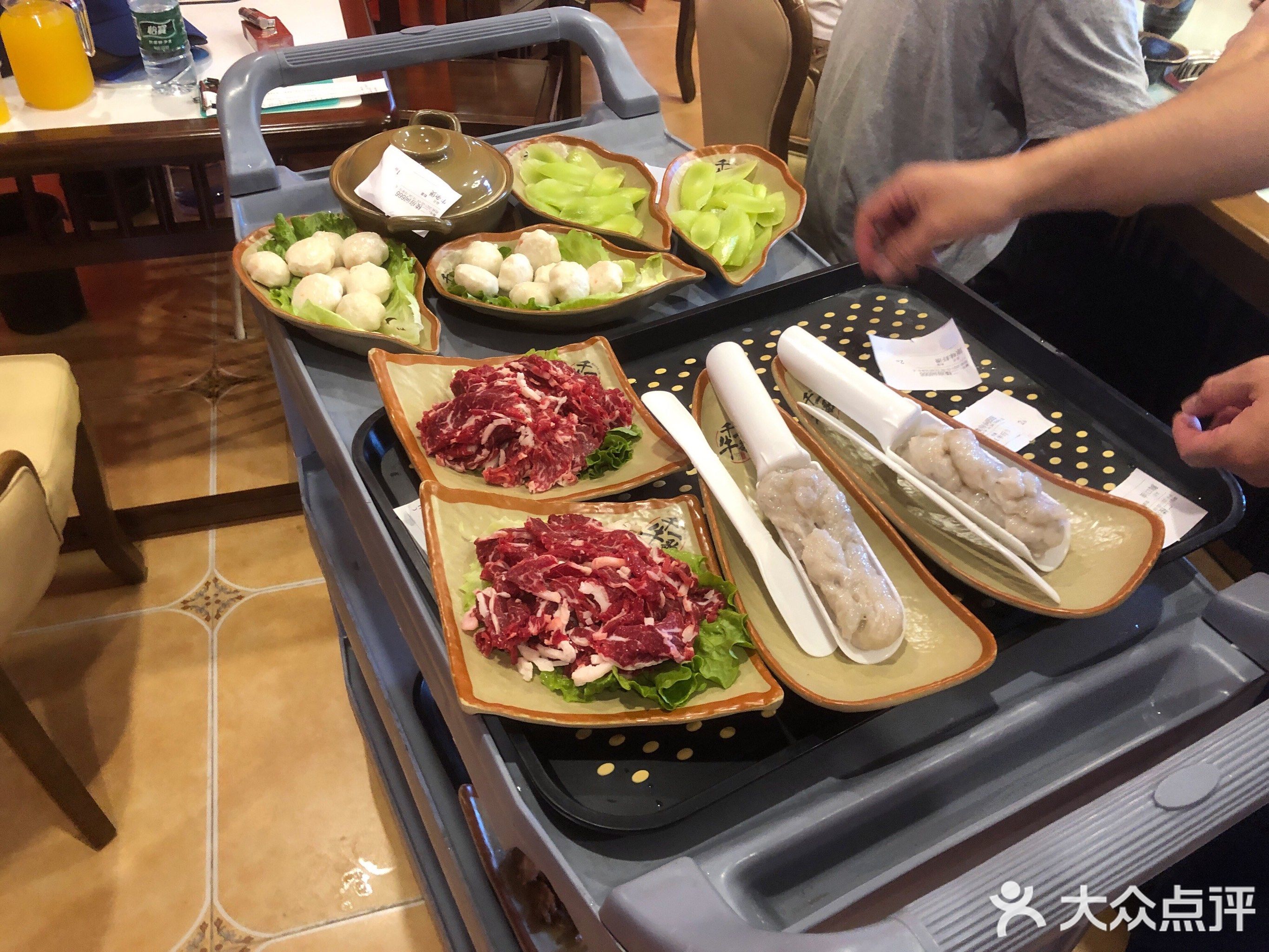 千牛一歌牛肉火锅城(梅陇店)