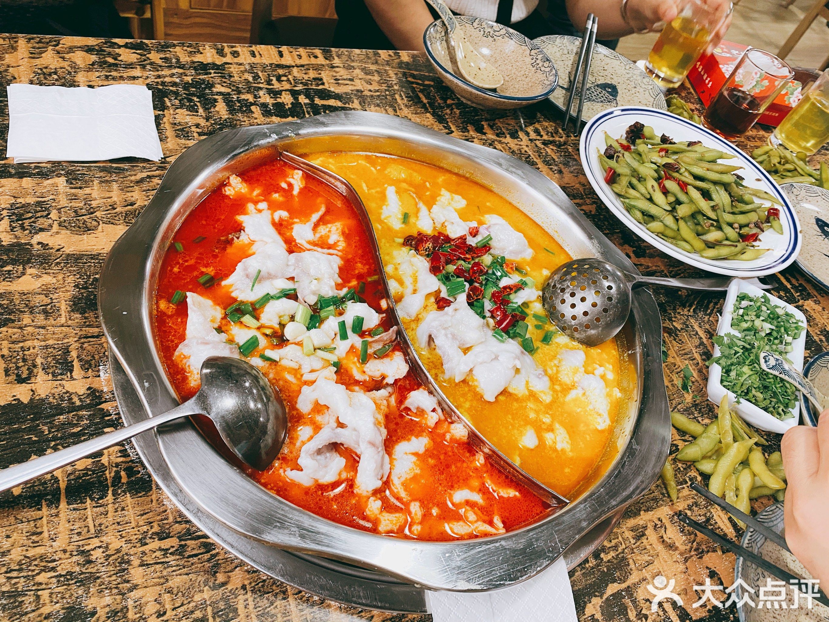 杨厨老坛酸菜鱼(现代城店)