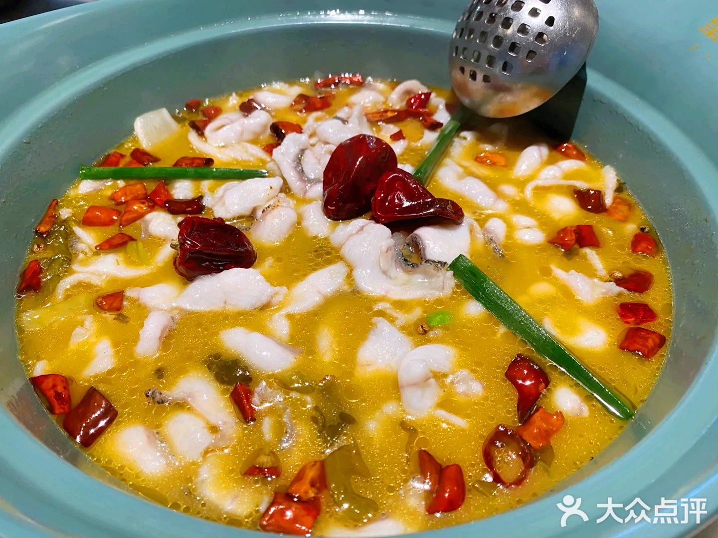 周渝食惦·酸菜鱼精致川菜(横岗店)