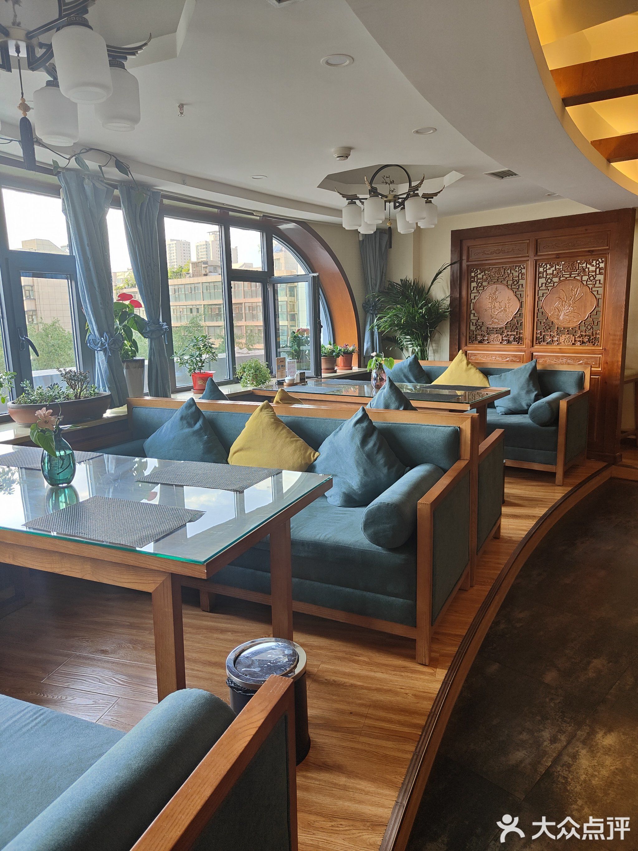 清真·尊恒茶餐厅(恒润大厦店)