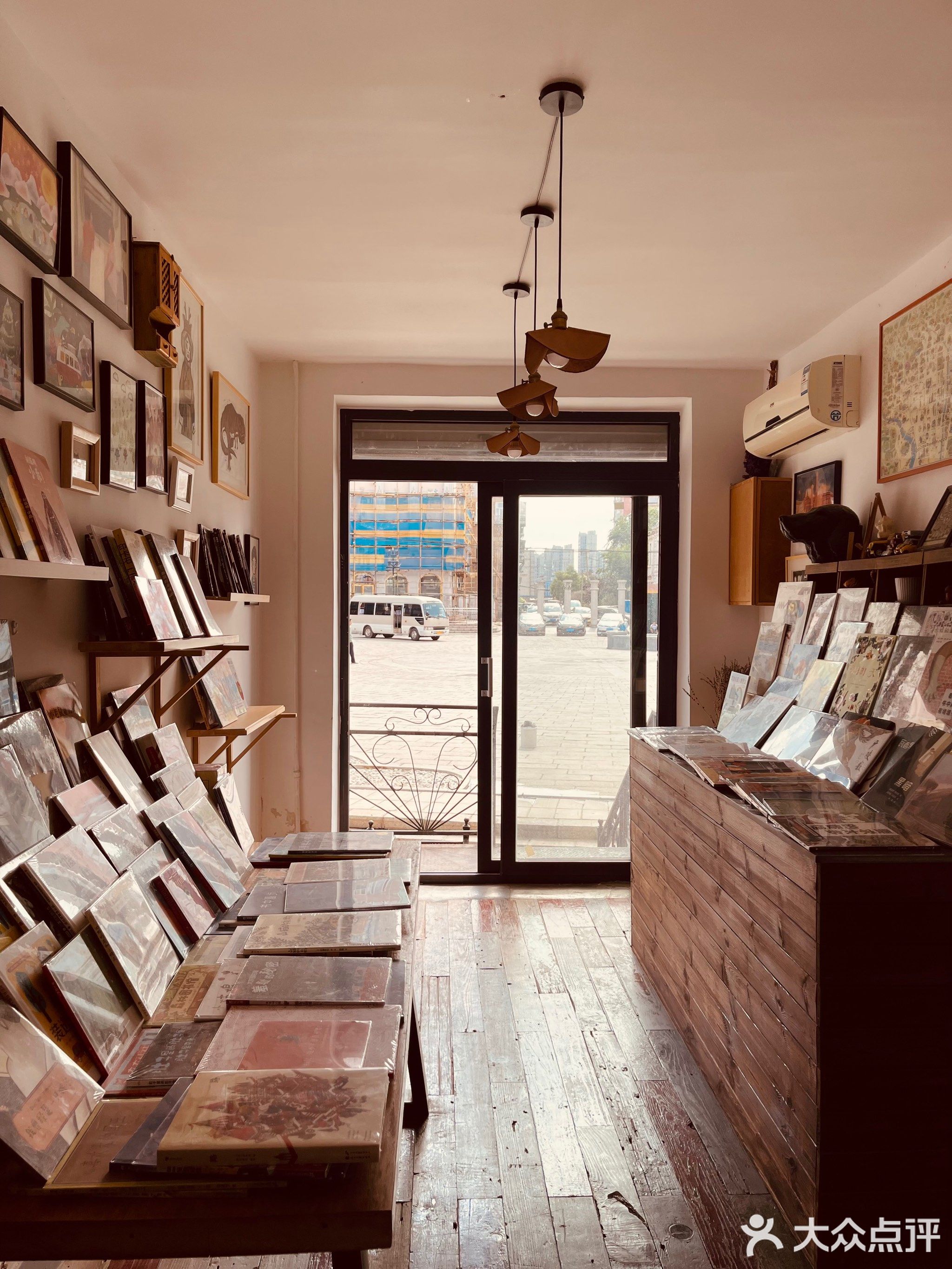 熊孩子书店(连海街店)