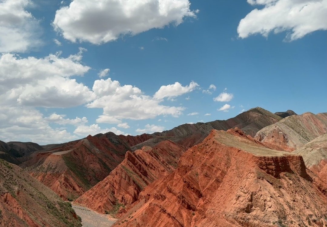 巨龙山