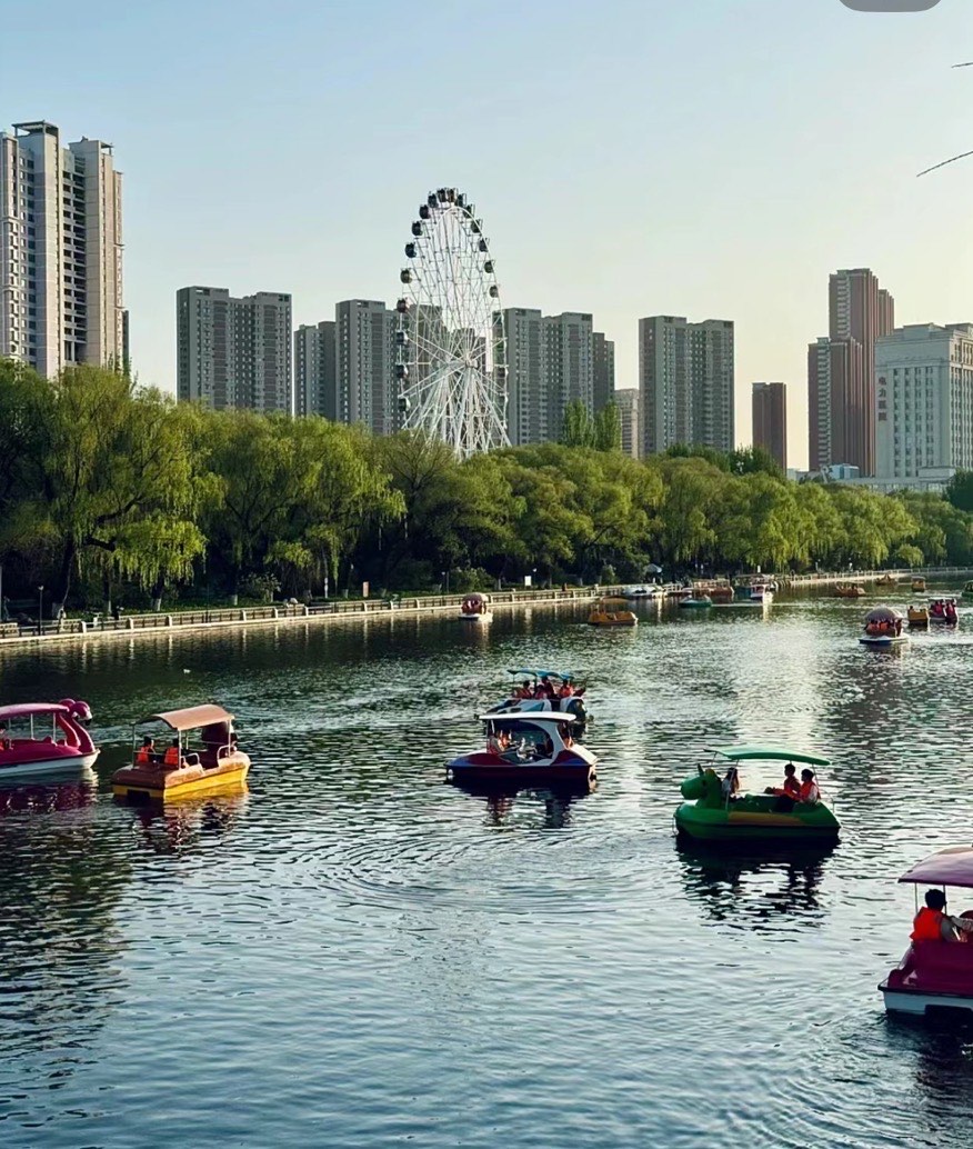 临河风景