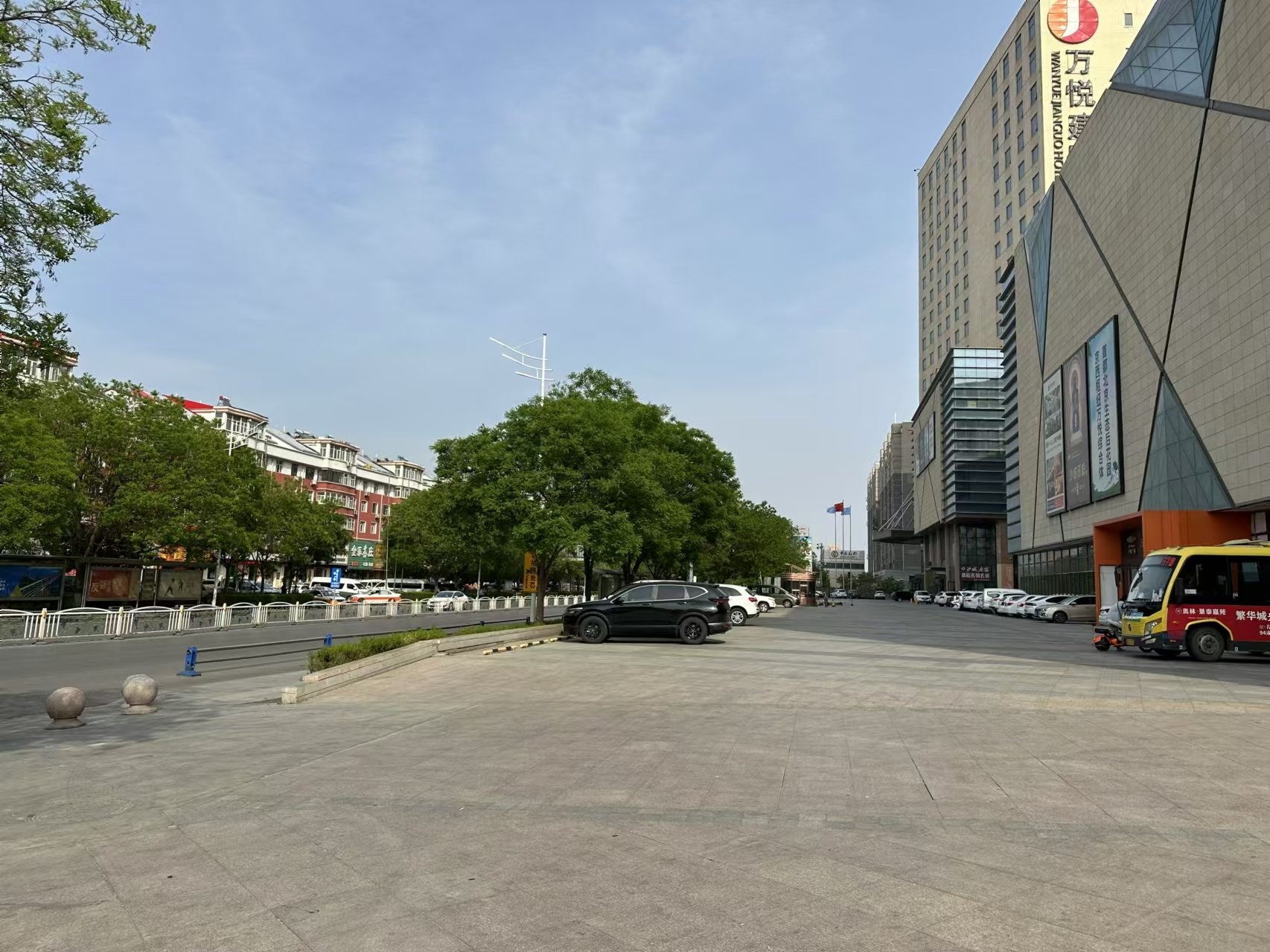 万悦广场(向阳中路店)