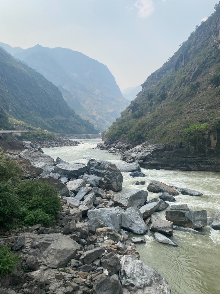 蛮云边境检查站