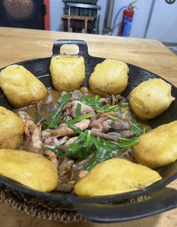 哎呀妈妈哟岚山豆腐木柴大锅鱼