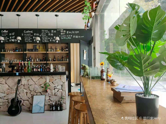 天空之城青年艺术客栈(黄山景区店)