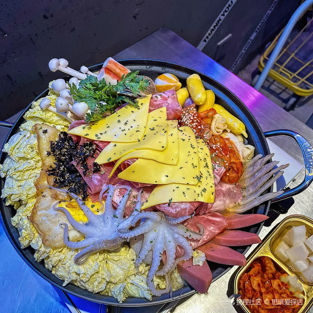 猪宅饱饱炸鸡店