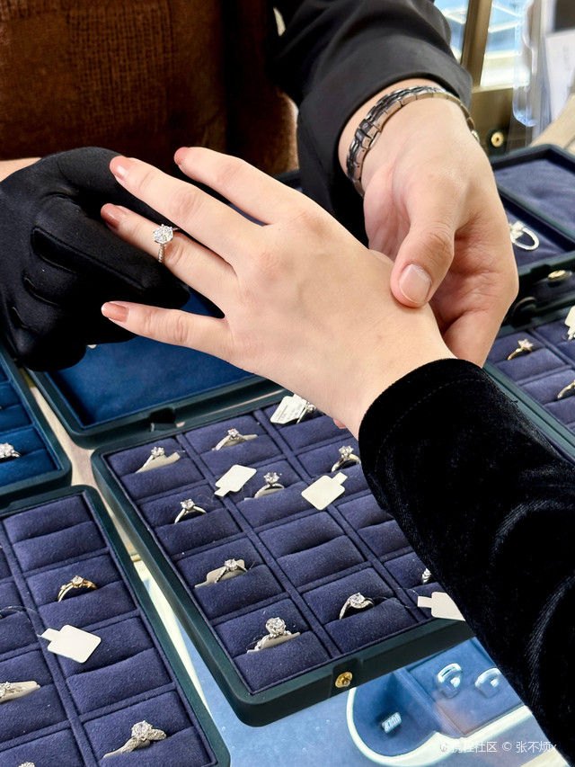 一点珠宝钻戒定制ADOT JEWELRY(国兴店)