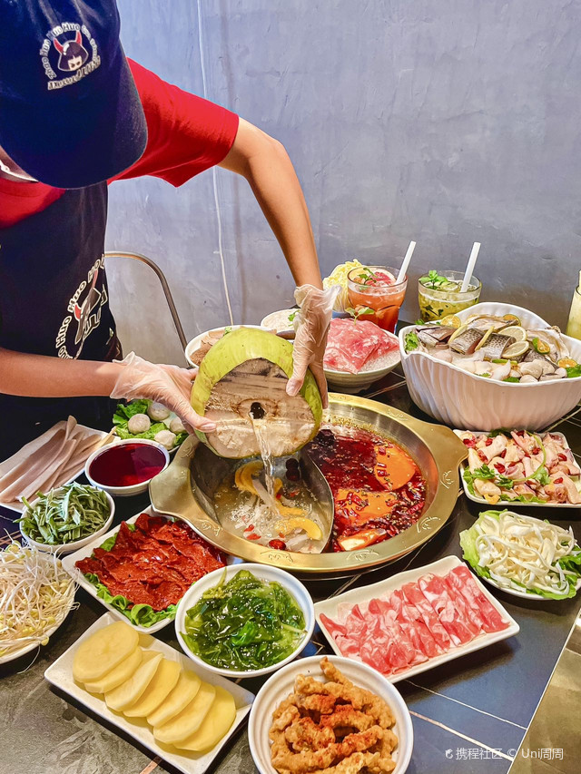 椰居椰子鸡糟粕醋海鲜火锅(日月湾店)