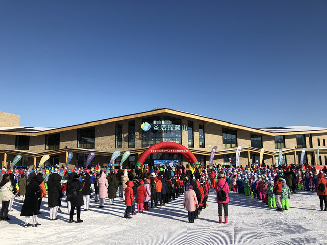 圣洁摇篮山滑雪场