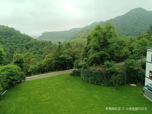 御龙湾度假山庄
