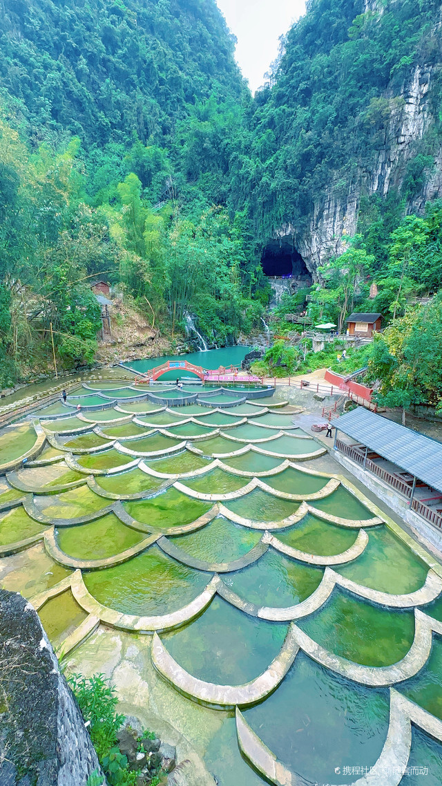 珍珠岩岩洞