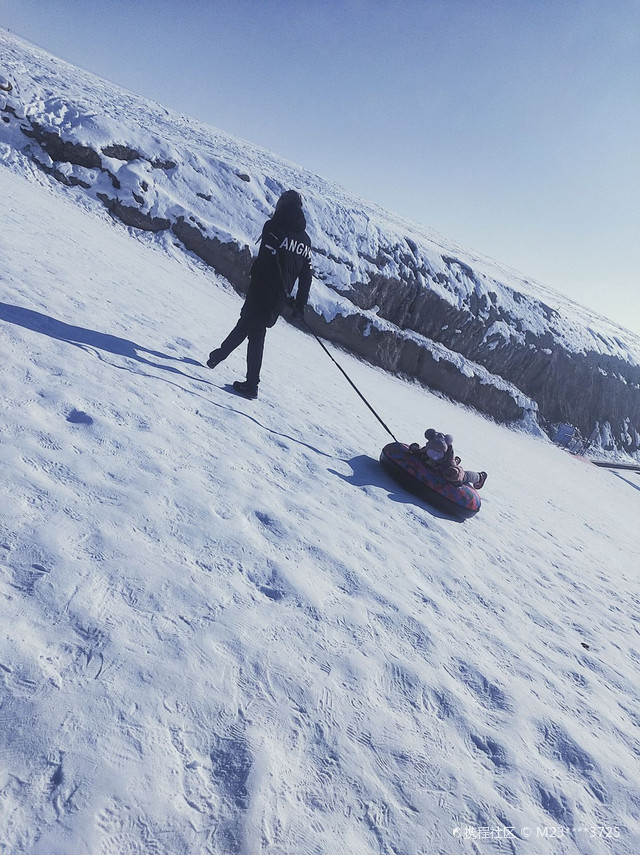 天山滑雪场