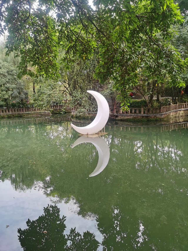 广汉市百货大楼(西湖路东段店)
