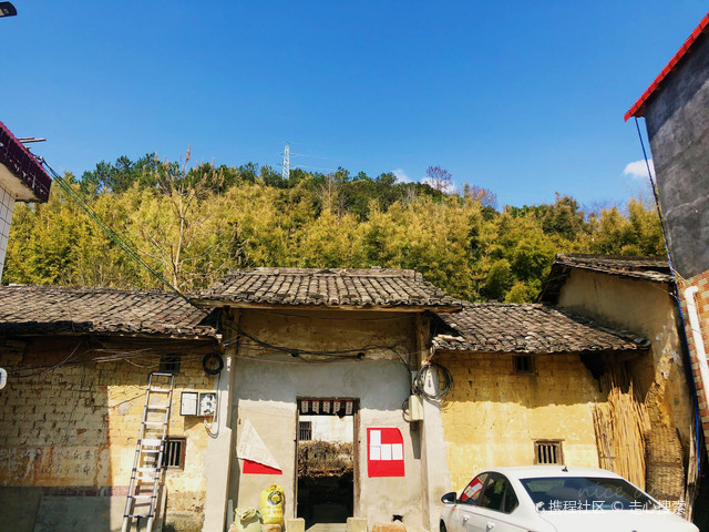 世门江冚温泉